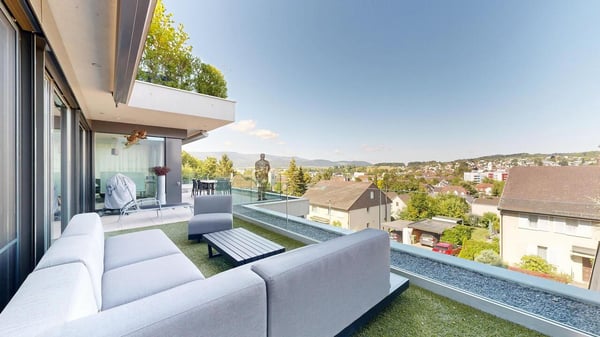 Luxuriöse 4.5-Zimmer-Eigentumswohnung mit Panoramaaussicht 1