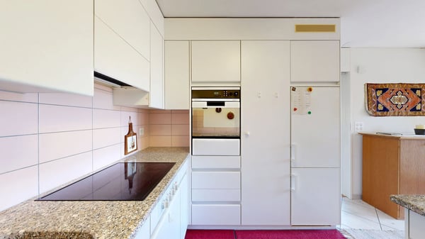 Zentral gelegene 3.5-Zimmer-Wohnung mit Einstellhallenplatz 7