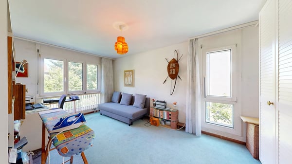Zentral gelegene 3.5-Zimmer-Wohnung mit Einstellhallenplatz 10