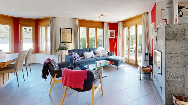 Charmantes, freistehendes 7.5-Zimmer-Einfamilienhaus mit Carport 10