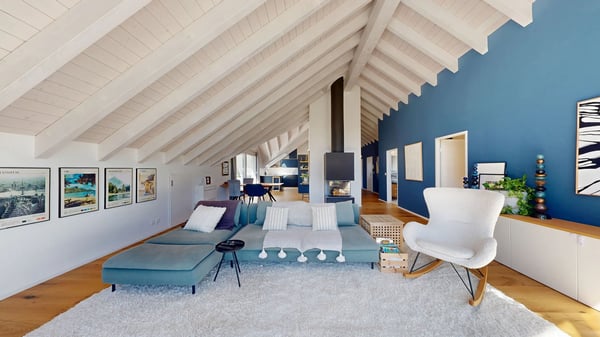Moderne 4.5-Zimmer-Attikawohnung mit zwei Einstellhallenplätzen