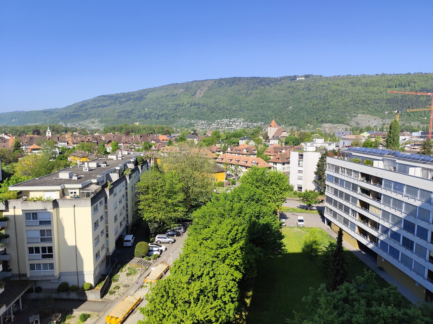 Bild Hoch über Nidau Ihr kleines Reich (22-803)