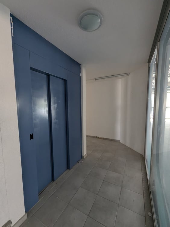 Gewerbe- und Büroflächen im aufstrebenden Industriegebiet 13