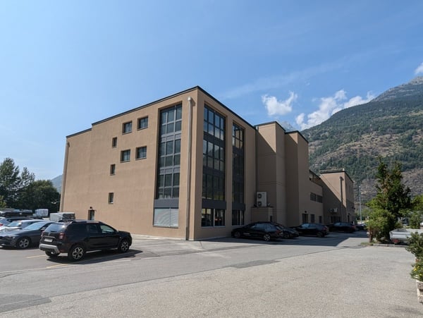 Gewerbe- und Büroflächen im aufstrebenden Industriegebiet 1