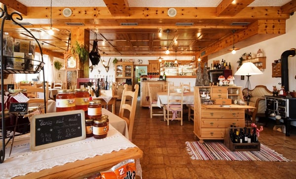 Idyllisches Restaurant mit zwei Wohnungen bei Leukerbad 3