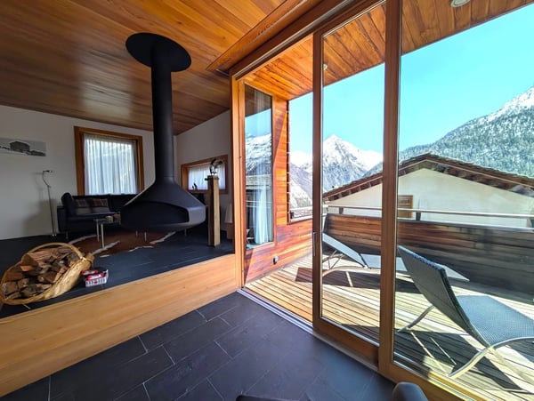 Luxuriöses Chalet mit Panoramablick über Saas-Fee 2