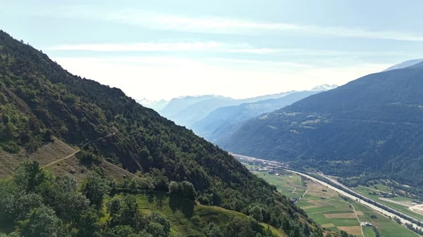 Altertümlicher Baukomplex im Dorfkern von Bratsch 6