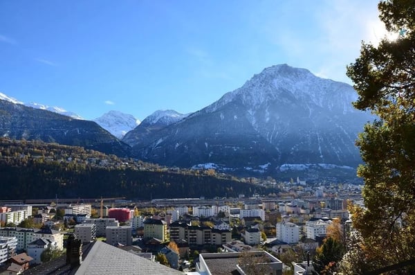 Sonniges Bauland mit Panoramasicht in Naters 2