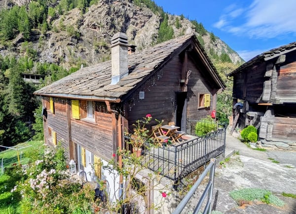 Wohnen im Weiler «Ahorn» in Eisten 1