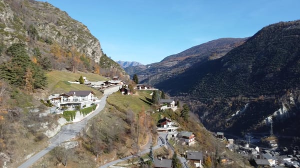 Sonniges Bauland am Tor zum Saas- und Mattertal 12