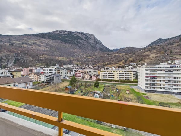 Helle Familienwohnung an idealer Lage in Naters 9