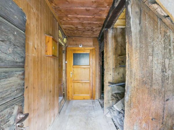 Altwohnung im historischen Meierhüs von Grengiols 3