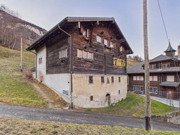 Altwohnung im historischen Meierhüs von Grengiols 11