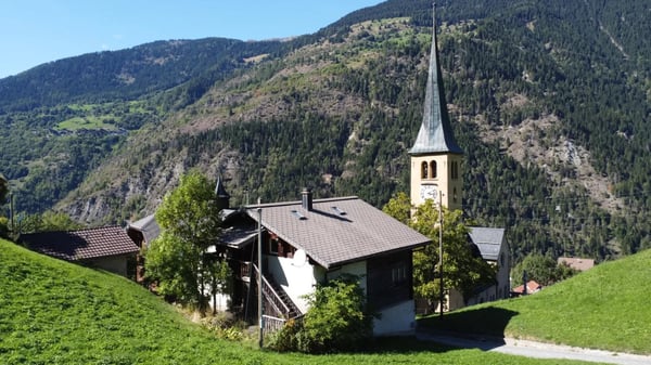 Altwohnung im historischen Meierhüs von Grengiols 2