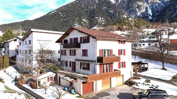 Ansprechende Wohnung an bester Lage in Ried-Brig 2