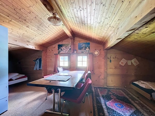 Charmantes Chalet über den Dächern von Binn 11