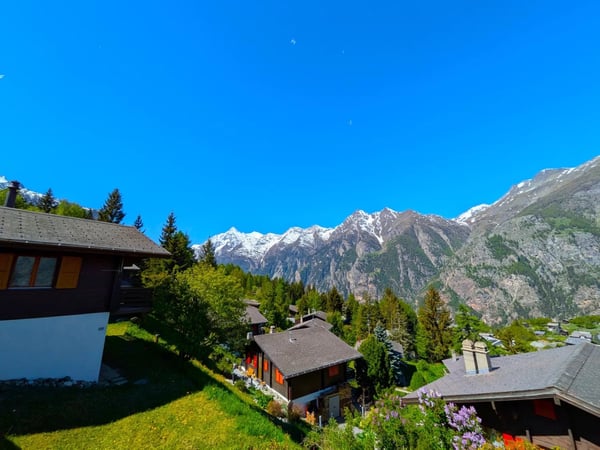Ferienhaus mit Garage und fantastischem Ausblick 12