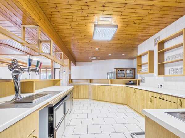 Hotel Rhoneblick - Vielseitige Hotelimmobilie mit Wohnungen 12