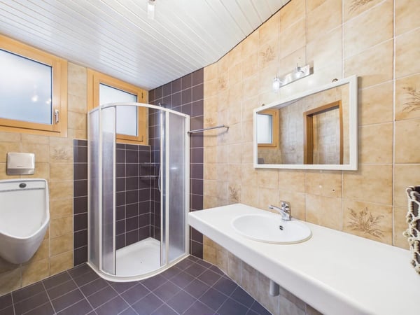 Hotel Rhoneblick - Vielseitige Hotelimmobilie mit Wohnungen 9