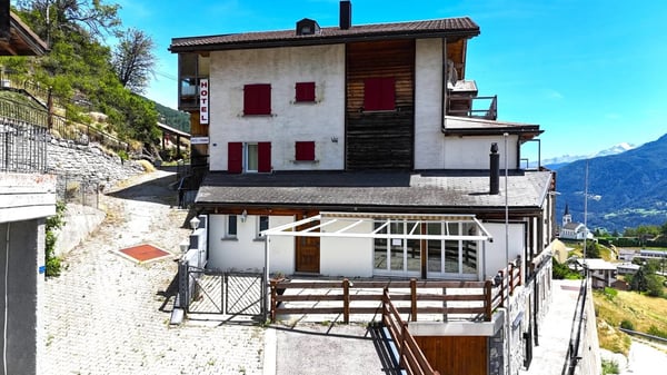 Hotel Rhoneblick - Vielseitige Hotelimmobilie mit Wohnungen 24