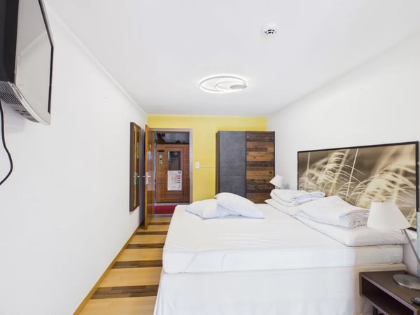 Hotel Rhoneblick - Vielseitige Hotelimmobilie mit Wohnungen 16