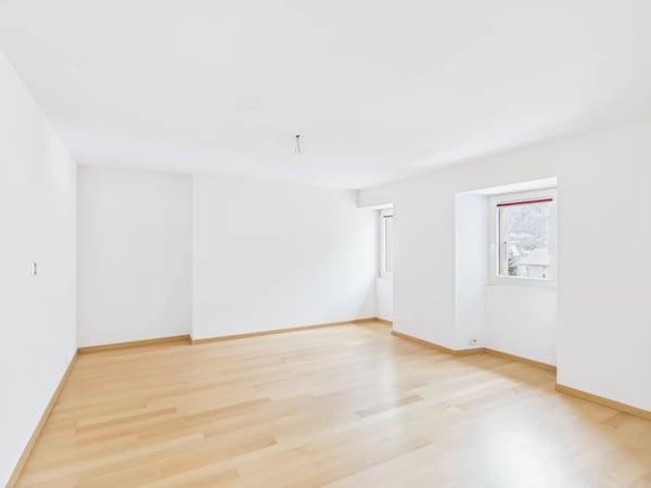 Stilvolle Duplexwohnung mit Galerie im Herzen von Glis 8