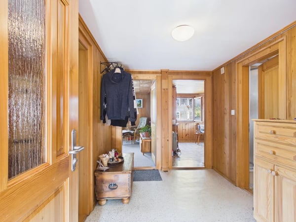 Charmantes Zweifamilienhaus an sonniger Lage im Goms 4