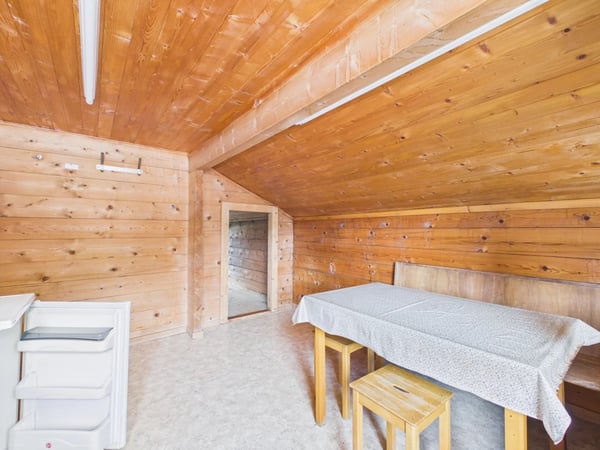 Charmantes Zweifamilienhaus an sonniger Lage im Goms 17