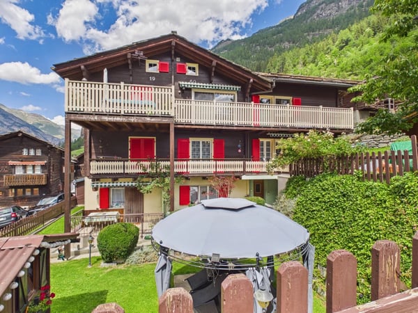 Wohlfühloase mit Gartenidyll & Bergsicht nahe Zermatt 1