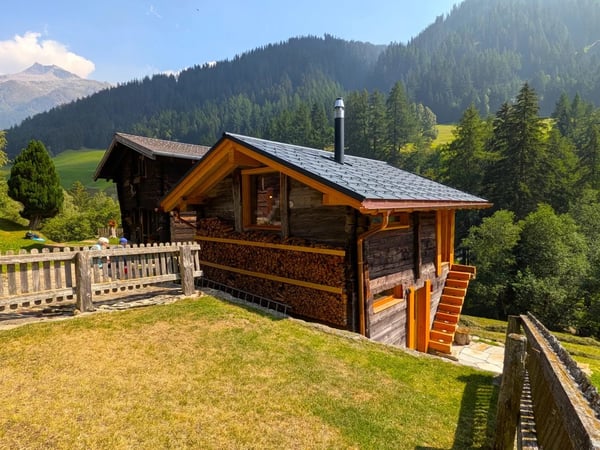 Hochwertig ausgebaute Stall-Scheune im Binntal 2