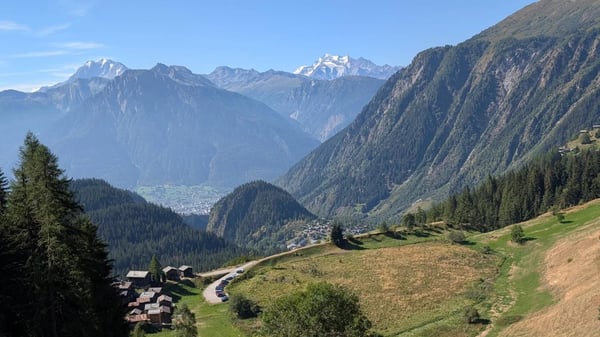 Rustikale Wohnung mit genialem Weitblick und Stall-Scheune bei der Belalp 1