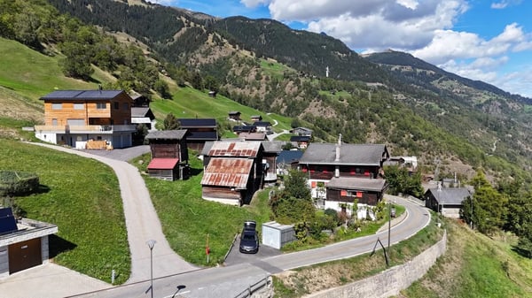 Stall-Scheune mit Zweitwohnsitzpotenzial bei der Riederalp 13
