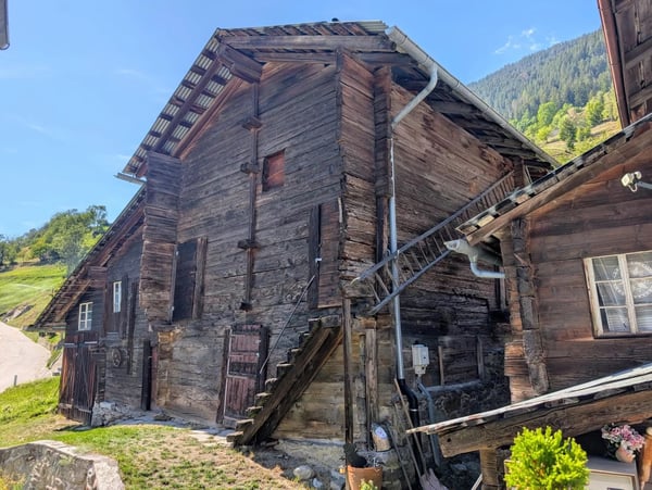 Stall-Scheune mit Zweitwohnsitzpotenzial bei der Riederalp 2