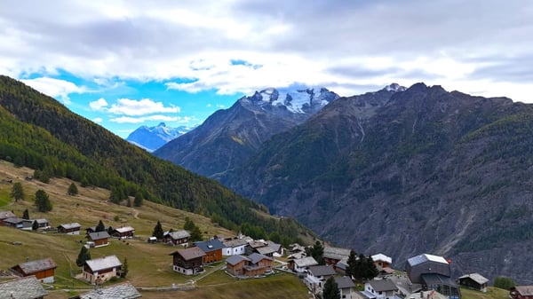 Bijou mit Panoramablick im Gspon bei Staldenried 21