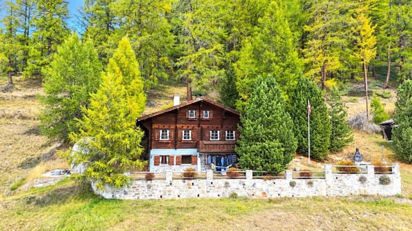 Bijou mit Panoramablick im Gspon bei Staldenried 2