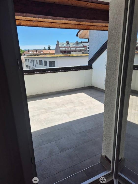 Charmante 4-Zimmer-Maisonette-Wohnung mit Dachterrasse und Kamin in Biel/Bienne – sofort verfügbar! 1