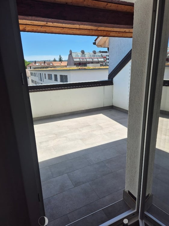 Charmante 4-Zimmer-Maisonette-Wohnung mit Dachterrasse und Kamin in Biel/Bienne – sofort verfügbar! 1
