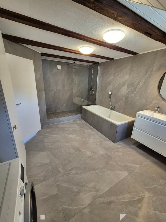 Charmante 5-Zimmer-Maisonette-Wohnung mit Dachterrasse und Kamin in Biel/Bienne – sofort verfügbar! 6