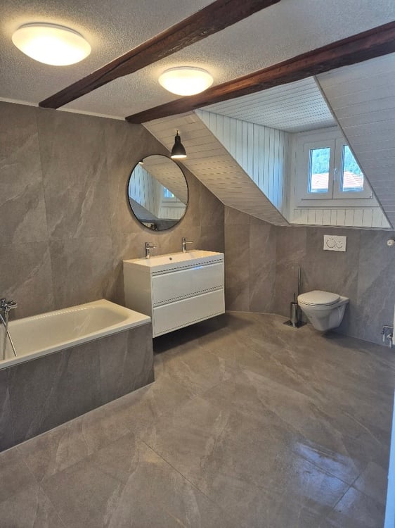 Charmante 4-Zimmer-Maisonette-Wohnung mit Dachterrasse und Kamin in Biel/Bienne – sofort verfügbar! 10