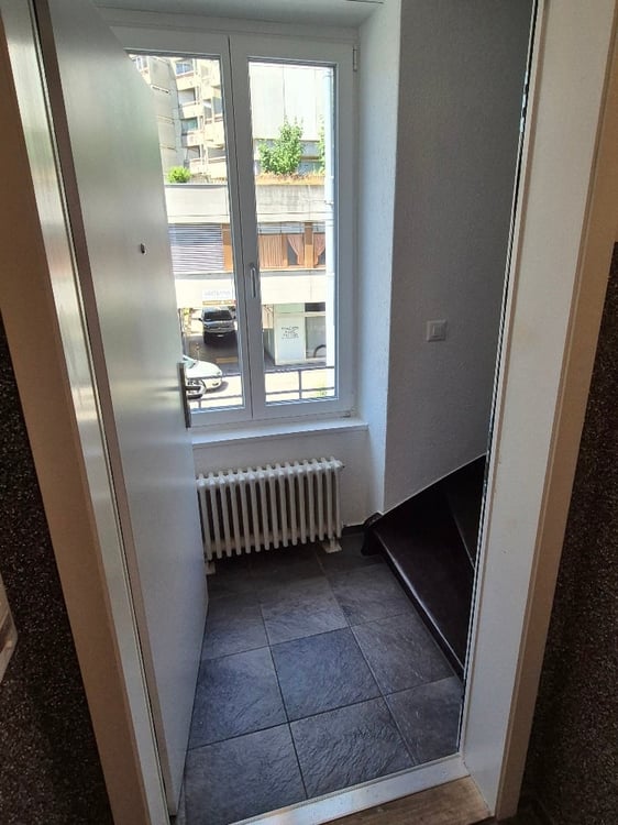 Charmante 4-Zimmer-Maisonette-Wohnung mit Dachterrasse und Kamin in Biel/Bienne – sofort verfügbar! 32