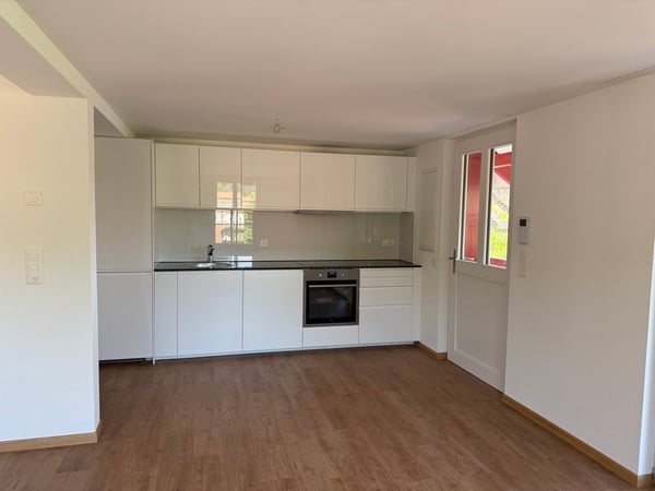 Kernsanierte zentral gelegene 2-Zim-Wohnung 9