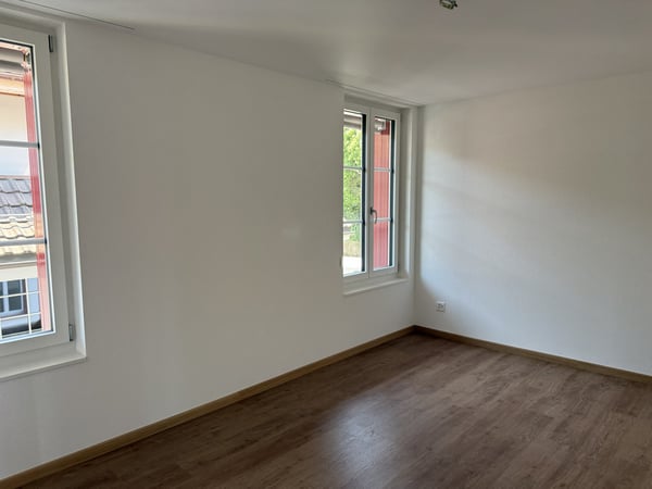 Kernsanierte zentral gelegene 2-Zim-Wohnung 12