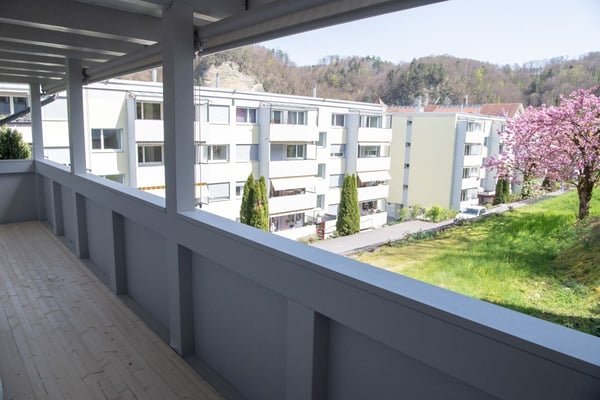 Kernsanierte zentral gelegene 2.5 Zi-Wohnung 4