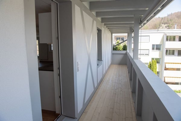 Kernsanierte zentral gelegene 2.5 Zi-Wohnung 5