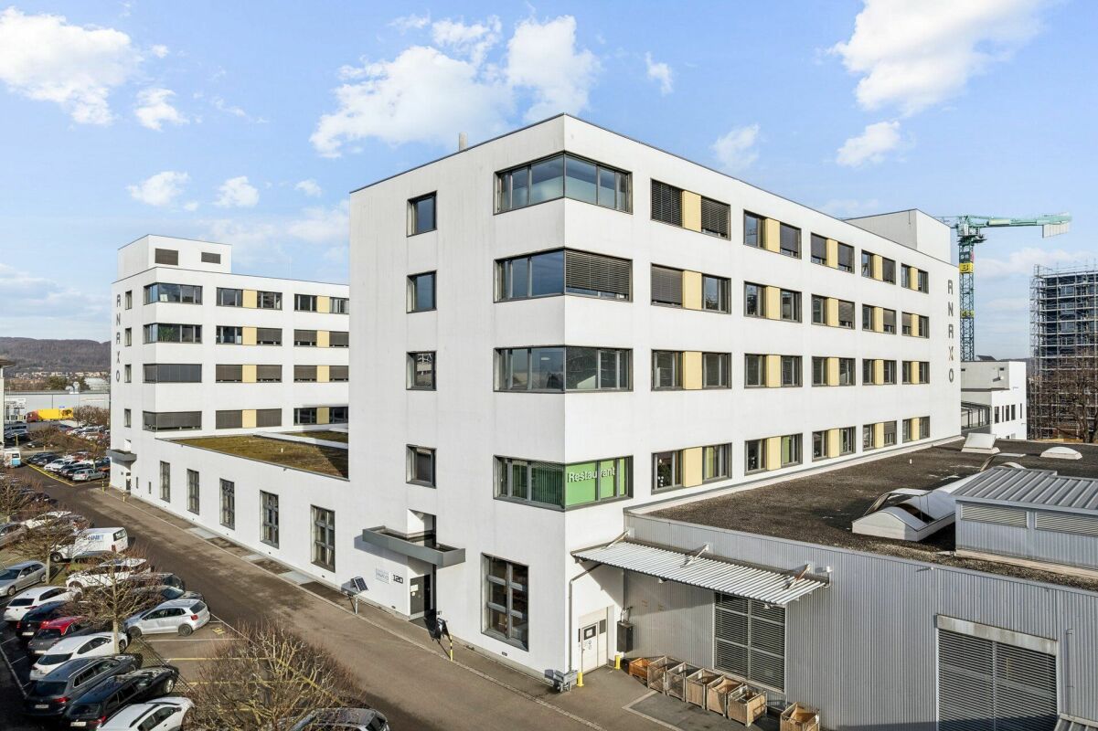 Attraktive und vielseitige Bürofläche im Buss Industriepark zu vermieten