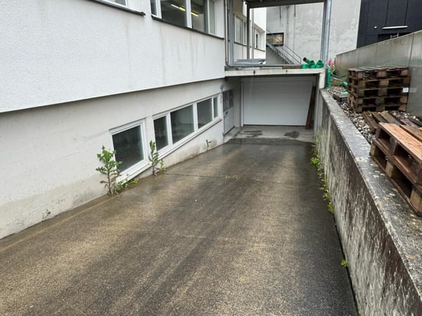 Profitieren Sie von einer riesigen Werk-und Lagerhalle! 2