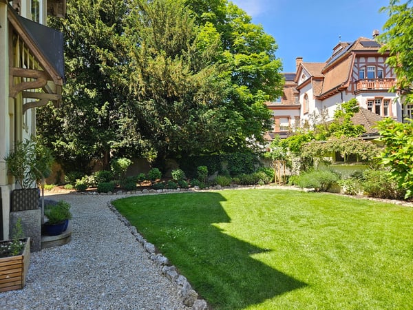 Repräsentative Villa mit 11 Zimmern an bester Lage in Basel 2
