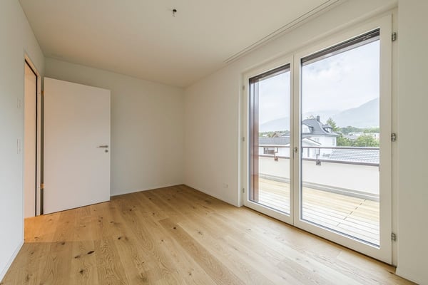 4.5 Zimmer Wohnung 2.OG Attika 10