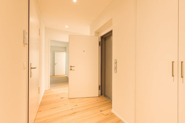 4.5 Zimmer Wohnung 2.OG Attika 14