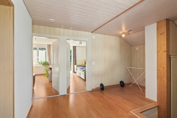 Einfamilienhaus mit zwei Wohneinheiten und vielseitigem Nutzungspotenzial 8